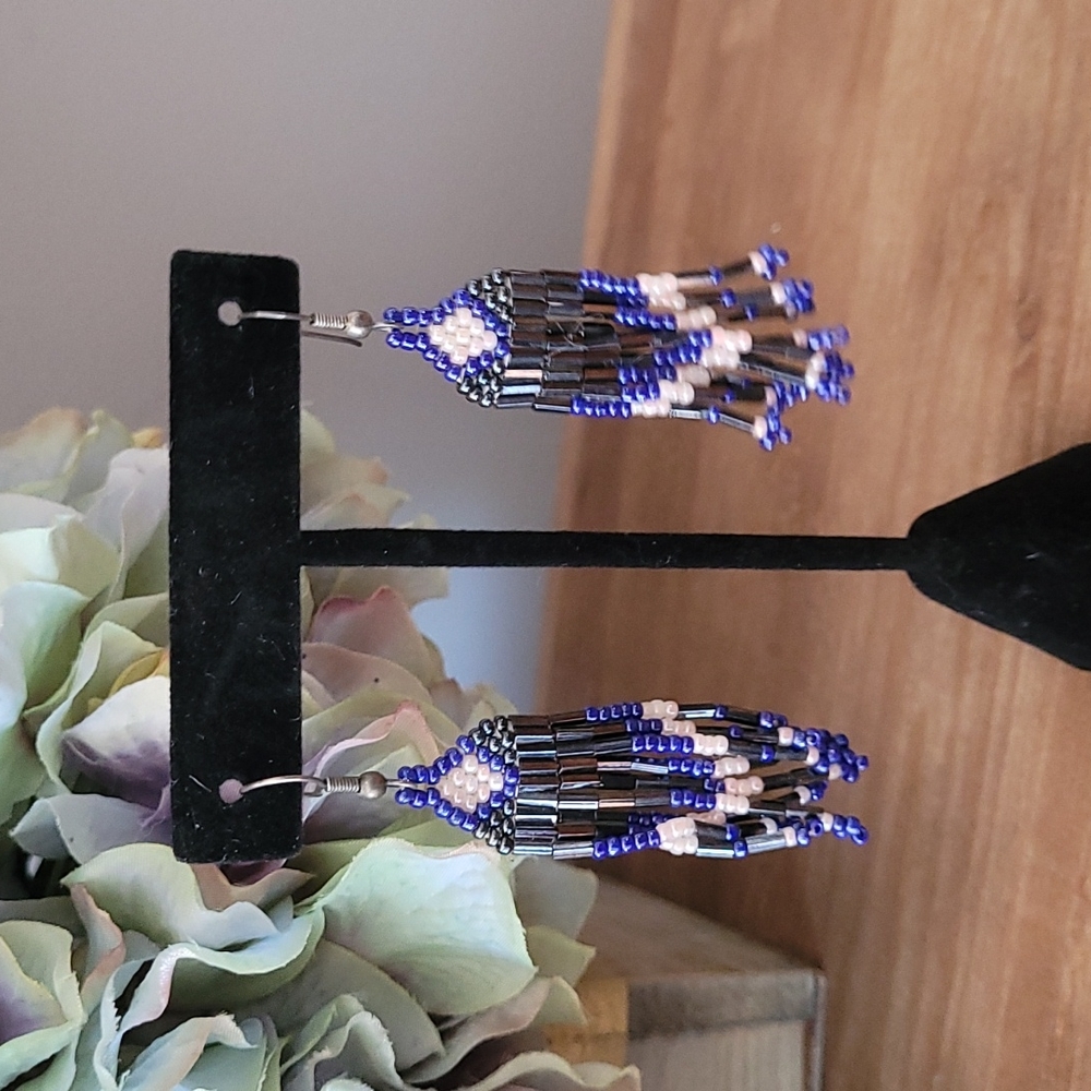 💖 Handbeaded Earrings - Picture 2 of 8